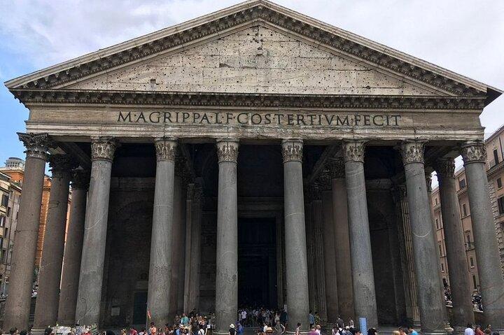 Historical Walking Tour in Pantheon with Tickets