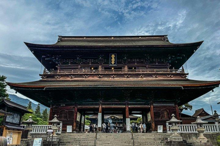 東京発スノーモンキーパークプライベートツアー（ライセンスガイド付き）