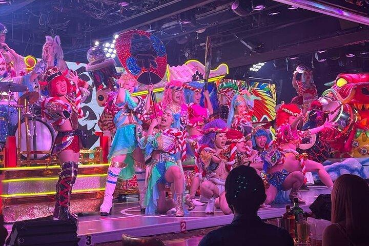 KABUKICHO : Samurai Revue Show con 2 drink e cena a Izakaya
