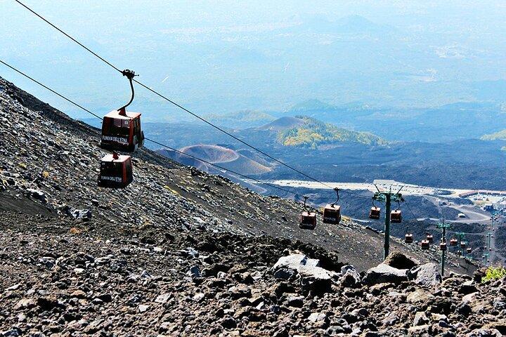Tour ETNA-TAORMINA-ISOLA BELLA