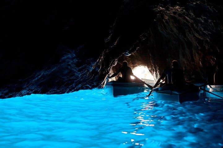 Vanuit Napels: Capri & Blue Grotto Tour met kleine groep
