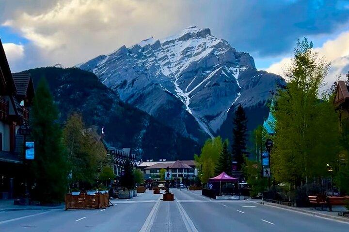 Banff to Calgary YYC Airport Shared Shuttle