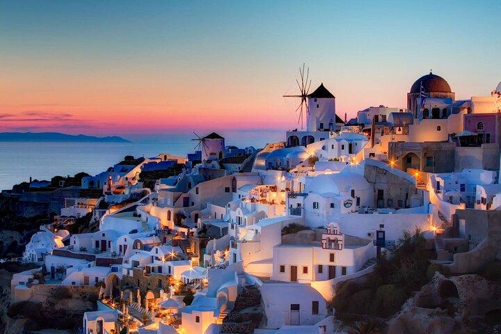 Visita privada de Santorini a la isla familiar con visita al Museo del Vino