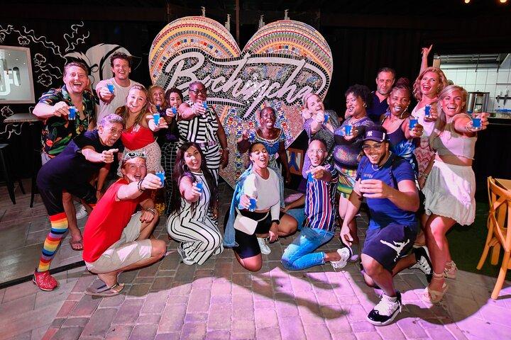 アルーバのナイトライフ・パーティーバスツアー（ライブDJとカクテル付き）