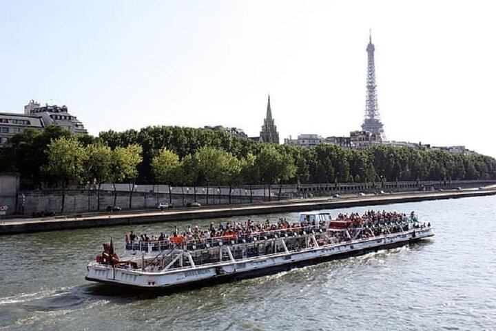 Paris Seine River Sightseeing Cruise Tour