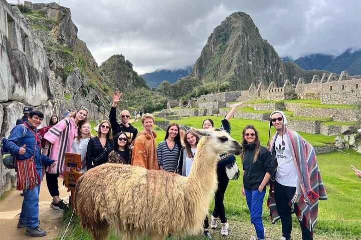 Machu Picchu 2D/1N Private by Panoramic Train Observatory Premium