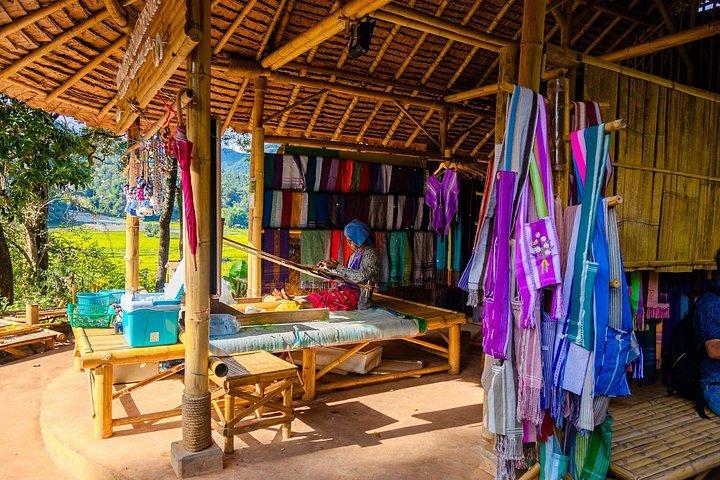 チェンマイ発、パー ドック シーウ ネイチャー トレイル＆ドイ インタノン国立公園