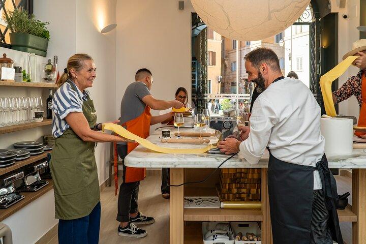 Marché fermier et fabrication de pâtes au vin italien