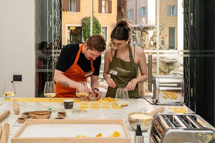 Marché fermier et fabrication de pâtes au vin italien