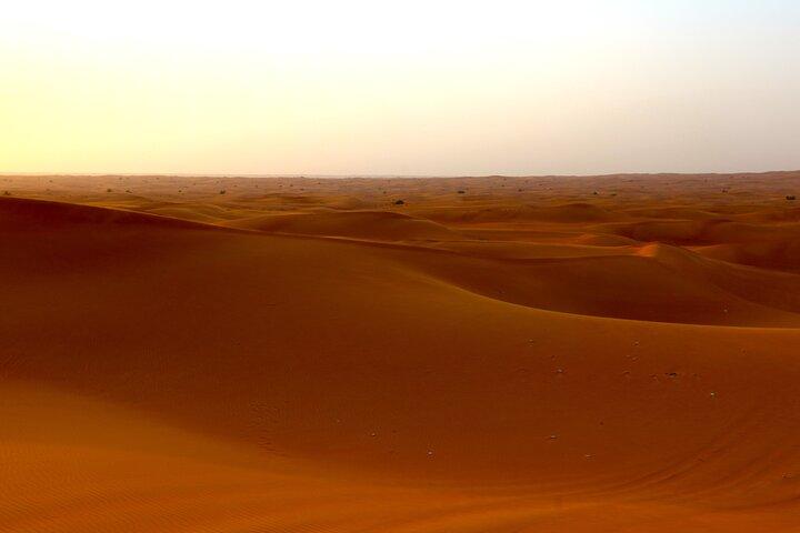 Dubai Desert Safari Camel Ride en ATV Bike met BBQ Diner