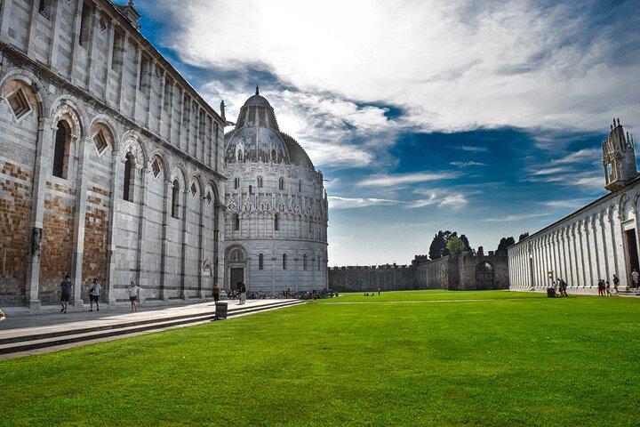 Torre inclinada de la catedral de Pisa