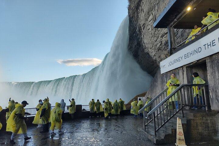 Niagara Falls Private Custom Tour from Toronto Area