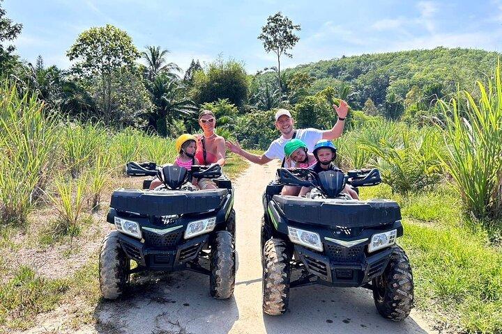 ATV-Fahrt durch Berg- und Wasserfallwege in Khao Lak