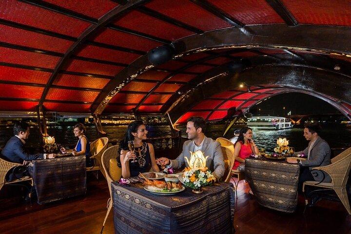 Bangkok Manohra Cruise Jantar ao pôr do sol no Rio Chao Phraya
