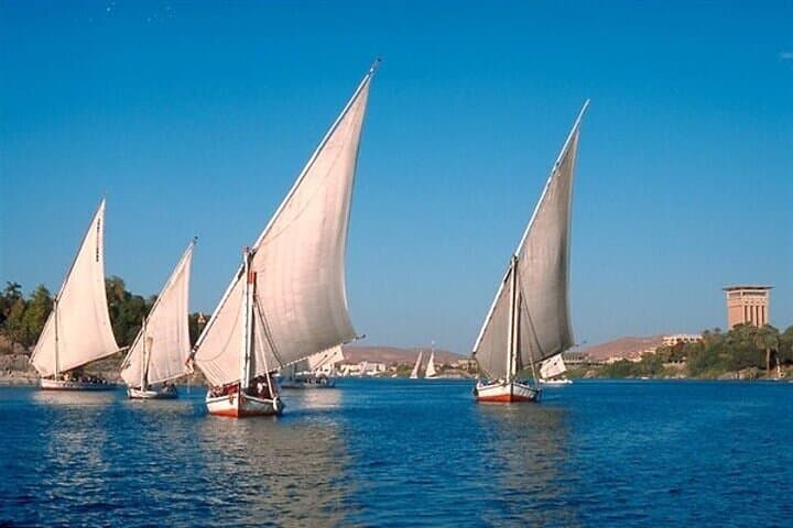 From Luxor : felucca ride and Banana Island