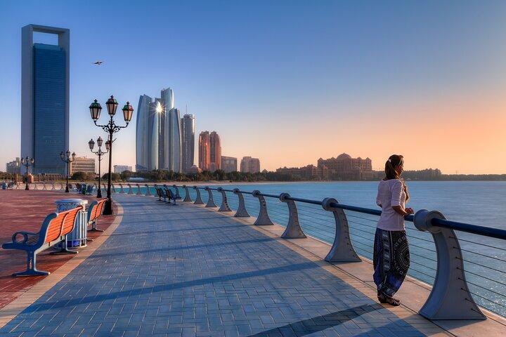 2 Days: Abu Dhabi Half Day City Tour & Evening Desert Safari