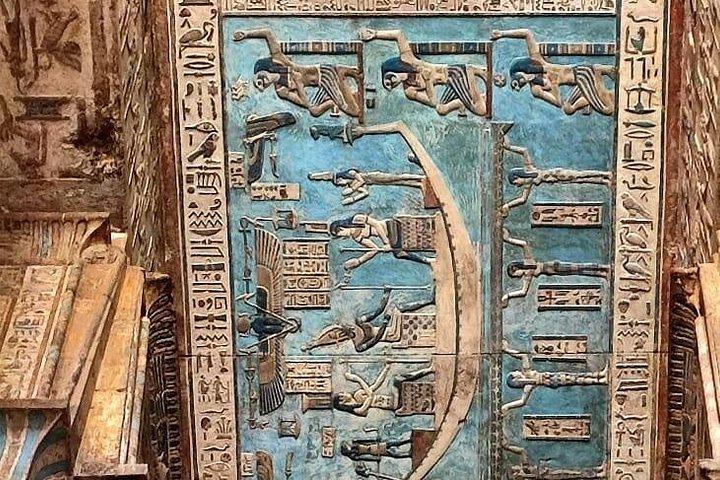 フルガダ日帰りツアーからデンデラ＆アビドス寺院へ