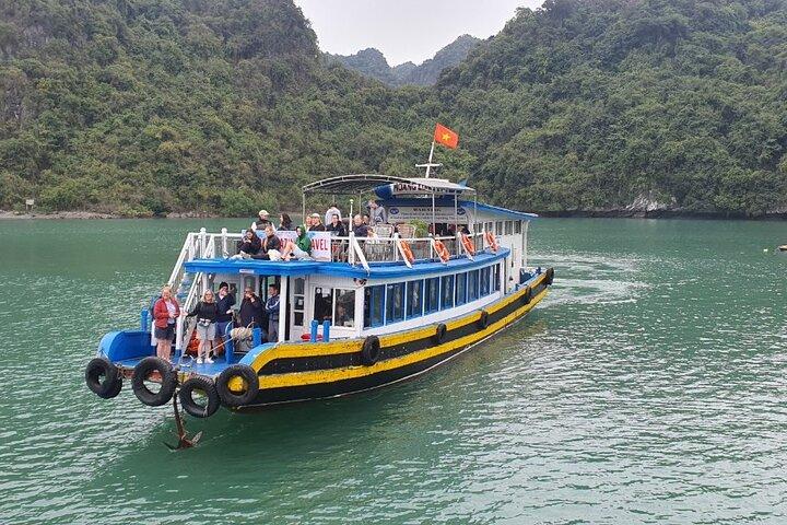 Cat Ba: Lan Ha Bay & Ha Long Bay Boat Trip, biking, kayakin,lunch