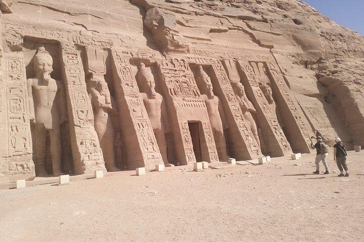 Gita guidata di un giorno ai magnifici templi di Abu Simbel
