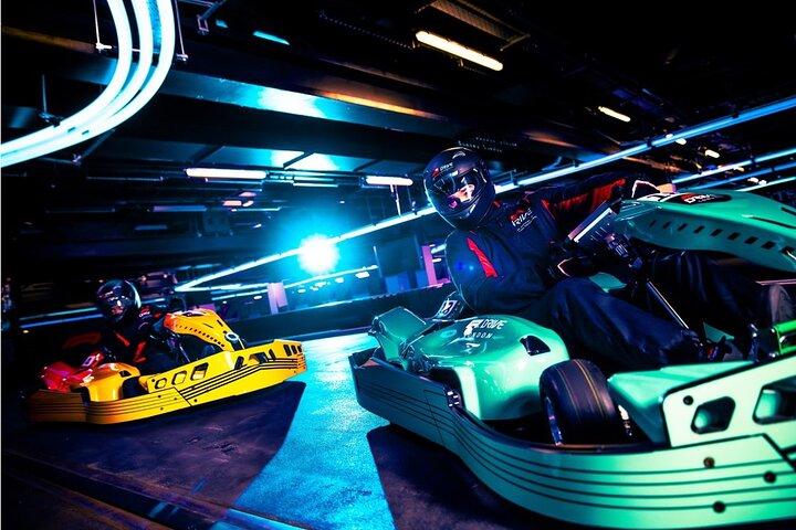 ロンドン: F1® DRIVE - F1®公式カート体験