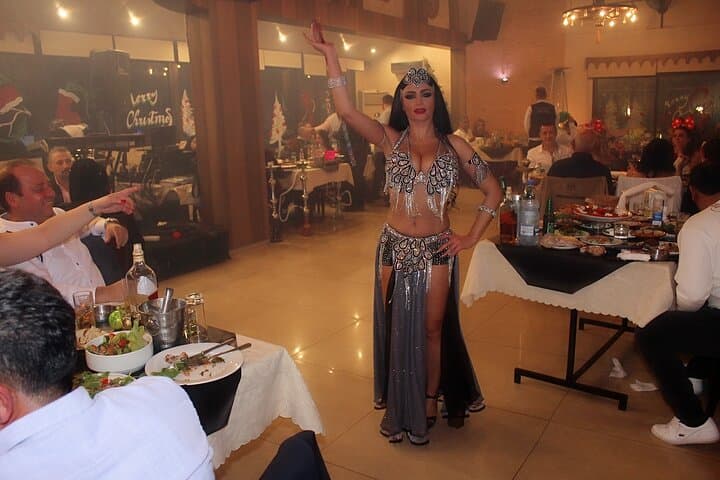 2 Hour Cairo Dinner Cruise on Nile river with live band