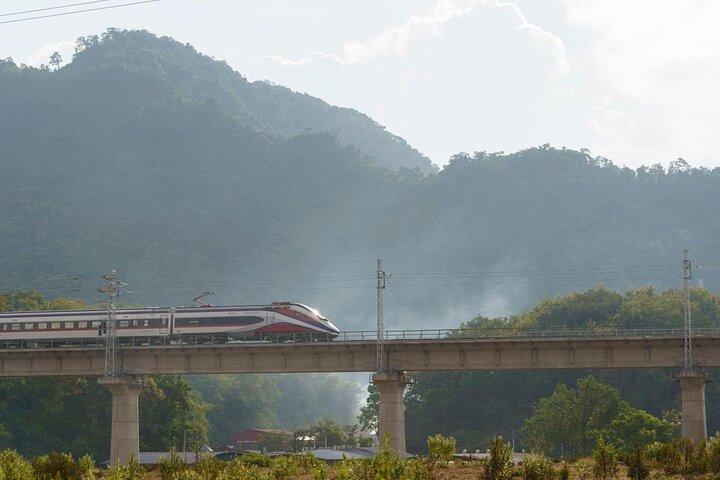 ラオス鉄道のチケットを簡単に： 長い行列と無駄な時間の回避