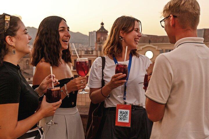 Tour a piedi di vino e tapas a Malaga