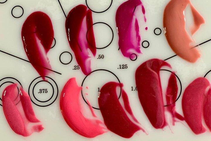 Kreiere deinen eigenen Lipstick oder Lipgloss Experience in Charlotte