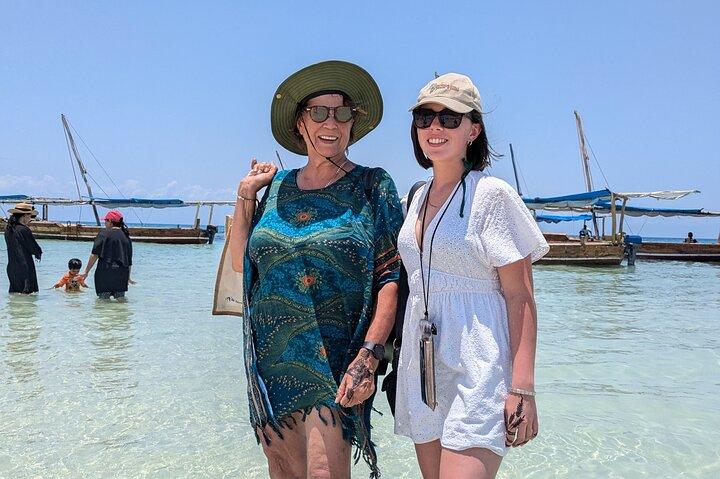 ブルーサファリ1日プライベート旅行ザンジバルシーフードBBQ付き