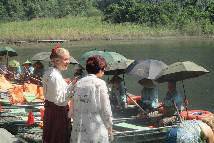 ニンビンへのプライベート日帰り旅行： Mua Caves, Trang An & Hoa Lu