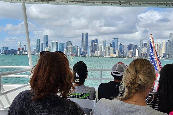 Miami Skyline Boat Cruise and Millionaire's Homes
