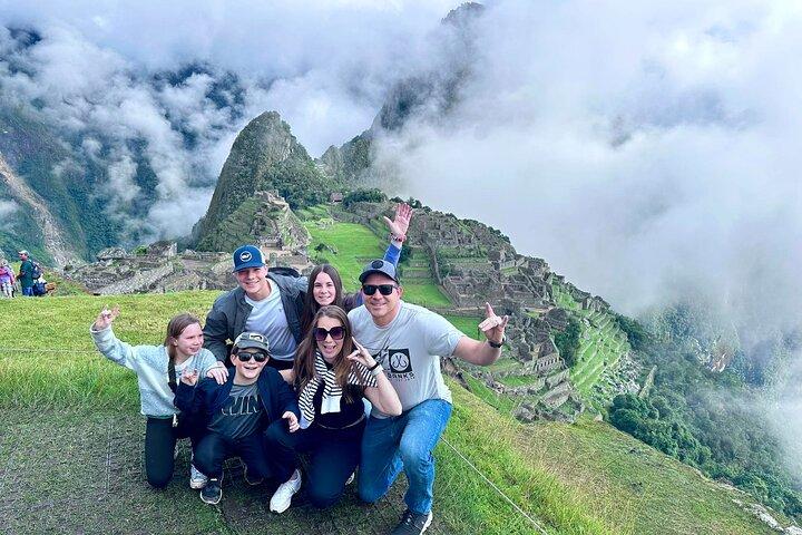 2 - Day Premium Short Inca Trail : Sun Gate Machu Picchu & Vistadome