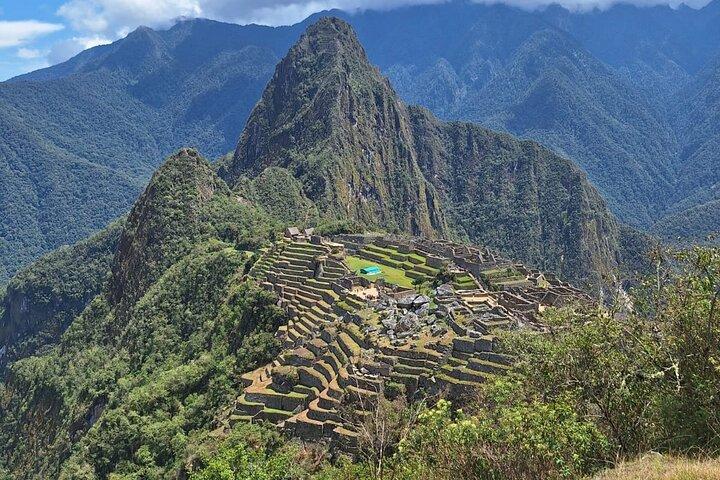 2 - Day Premium Short Inca Trail : Sun Gate Machu Picchu & Vistadome