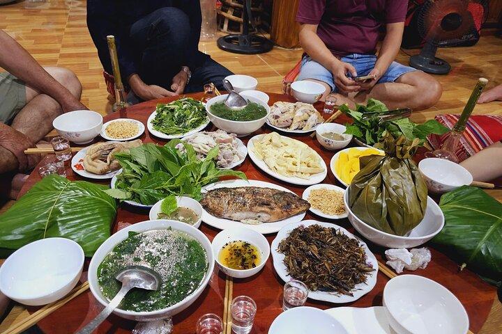 Motorcykeltur: Restauranter i nærheden af Dien Bien Phu Food & Cultural Night Experience