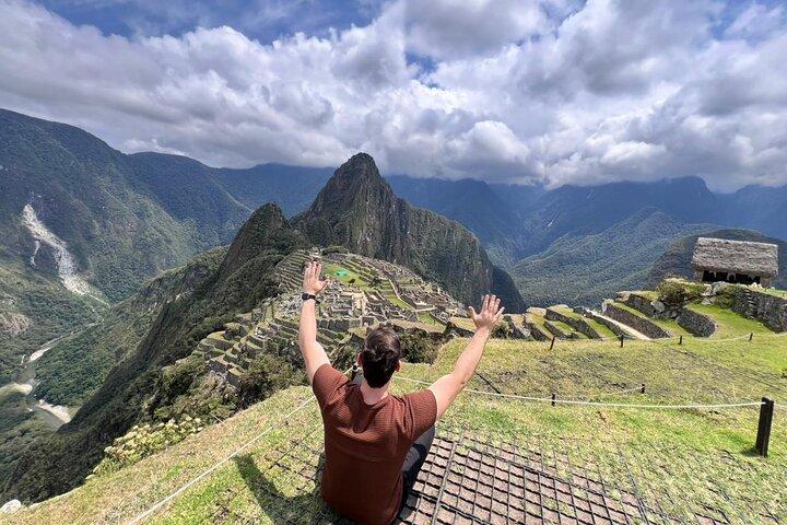 6 Dag: Machu Picchu, Regnbågsberget och Humantay Lake Tour