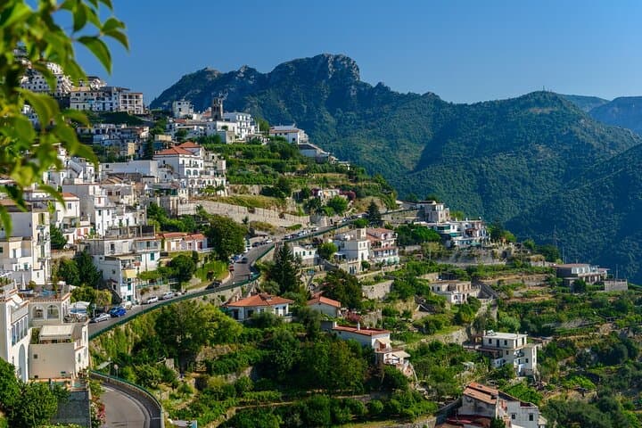 Private Amalfi coast tour from Naples Port up to 14 Passangers