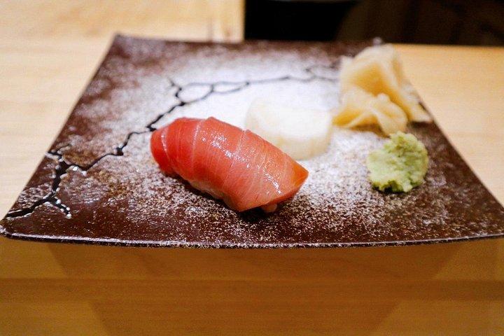 東京寿司ツアー： 寿司の伝統と食事のマナーを探る