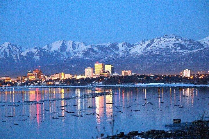 アラスカ・アンカレッジ空港ANCからアンカレッジ市へのプライベートトランスファー