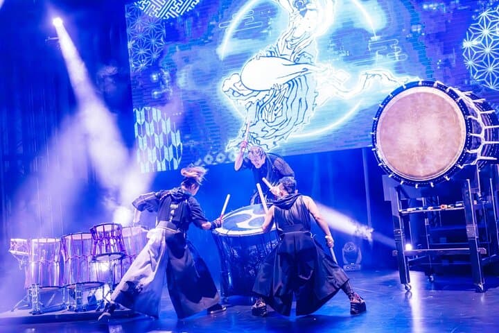Osaka;A Modern Samurai, Kabuki, Taiko, & Dance Show