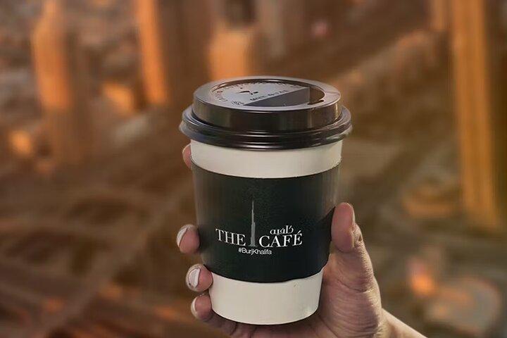 Burj Khalifa At The Top Sunrise tour inclusief ochtendtraktatie