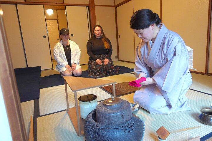京都の町家で茶道体験