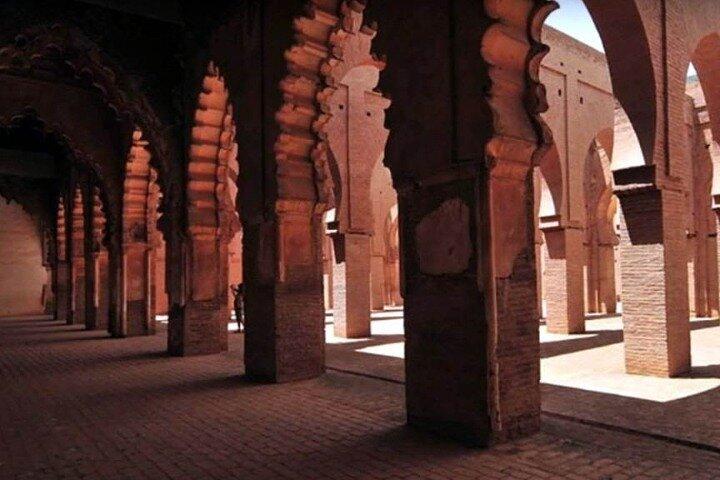 Tour guidato di un giorno all'oasi di Taroudant e Tiout con pranzo