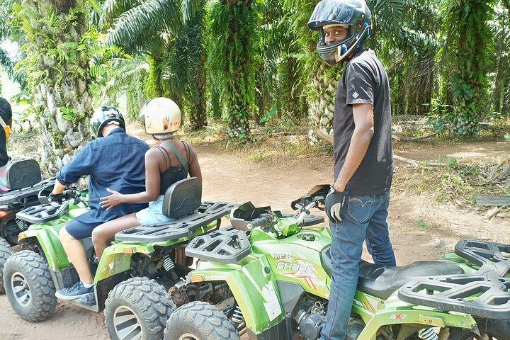 Accra Quad, cascades et jardin botanique - Excursion d'une journée