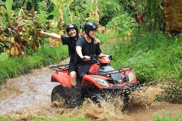 Ubud ATV Abenteuer durch Wasserfall Fluss und Tunnel