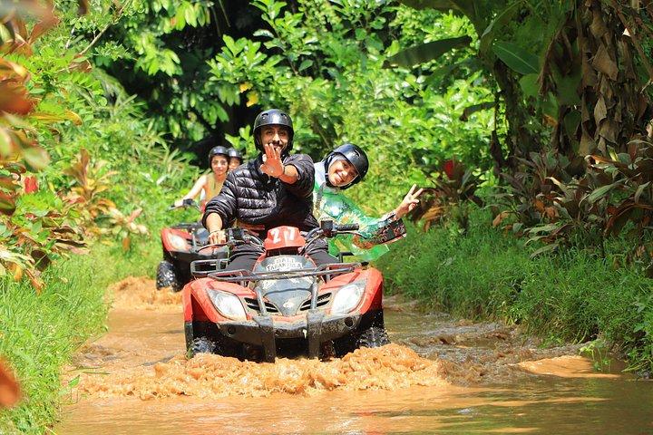 Ubud ATV Abenteuer durch Wasserfall Fluss und Tunnel