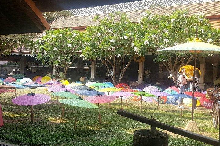 プライベート日帰りツアードイ・ステープ寺院と手芸センター