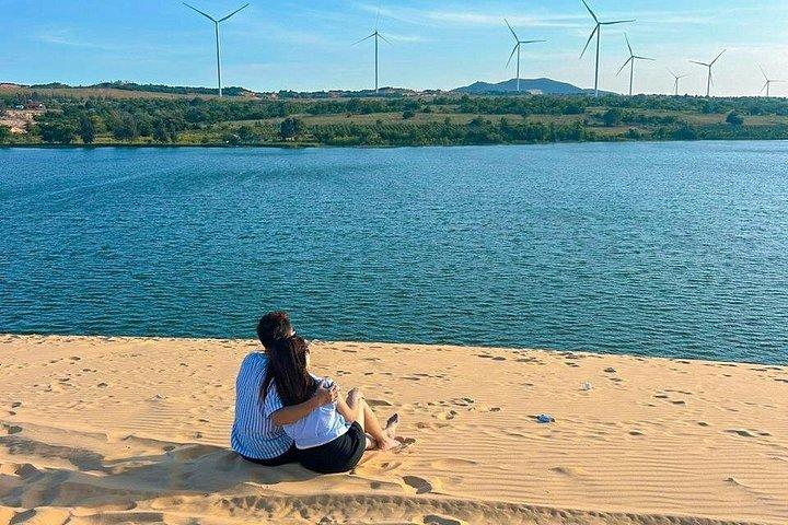 ホーチミン発：息をのむムイネー砂丘サンセットツアー