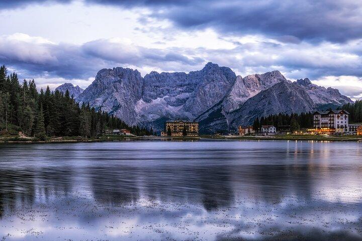 Descubra a magia dos Lagos Dolomitas e Cortina de Veneza