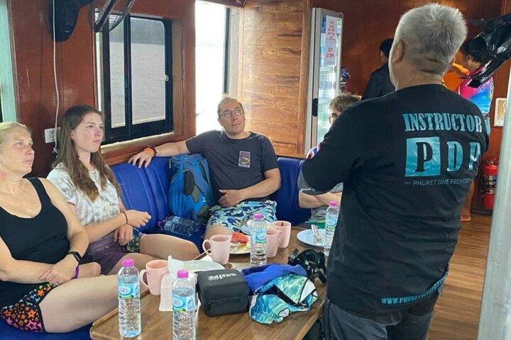 Prueba el buceo en Racha Yai y Noi sin certificado