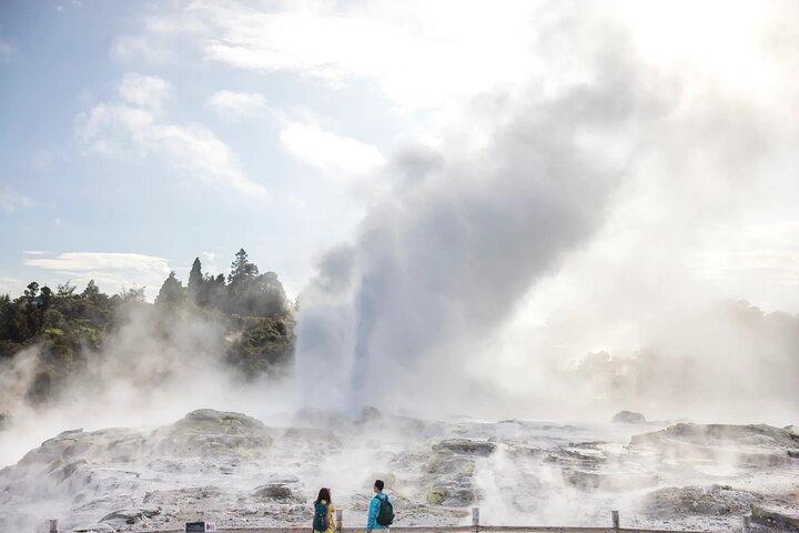 Auckland : TE PUIA Rotorua, spa polynésien et visite d'une journée à Blue Springs